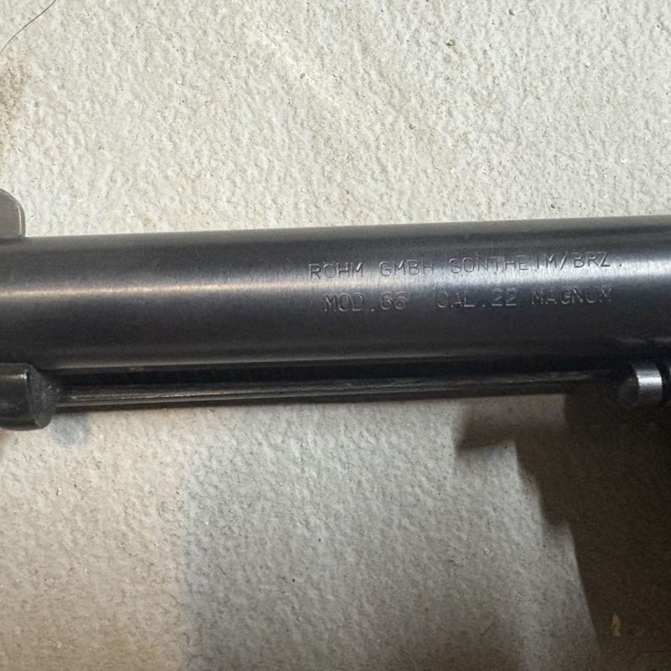 Image 4 - Single Action cowboy revolvers