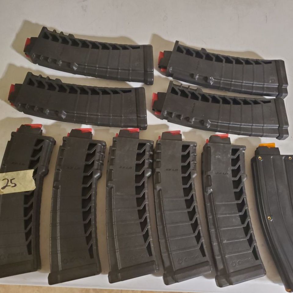 Image 1 - New CMMG AR22 .22LR 25rd Mags