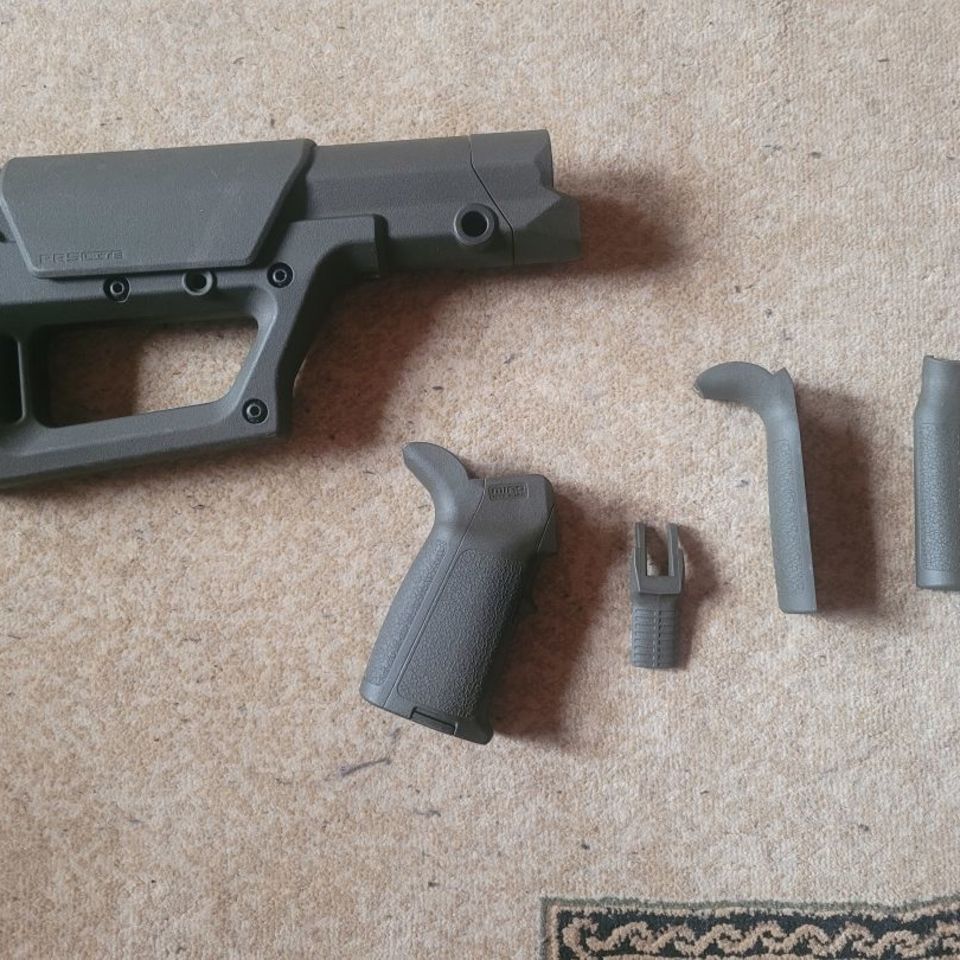 Image 2 - Magpul stock and grip