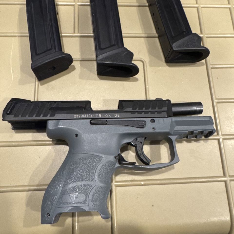 Image 3 - VP9 SK used 