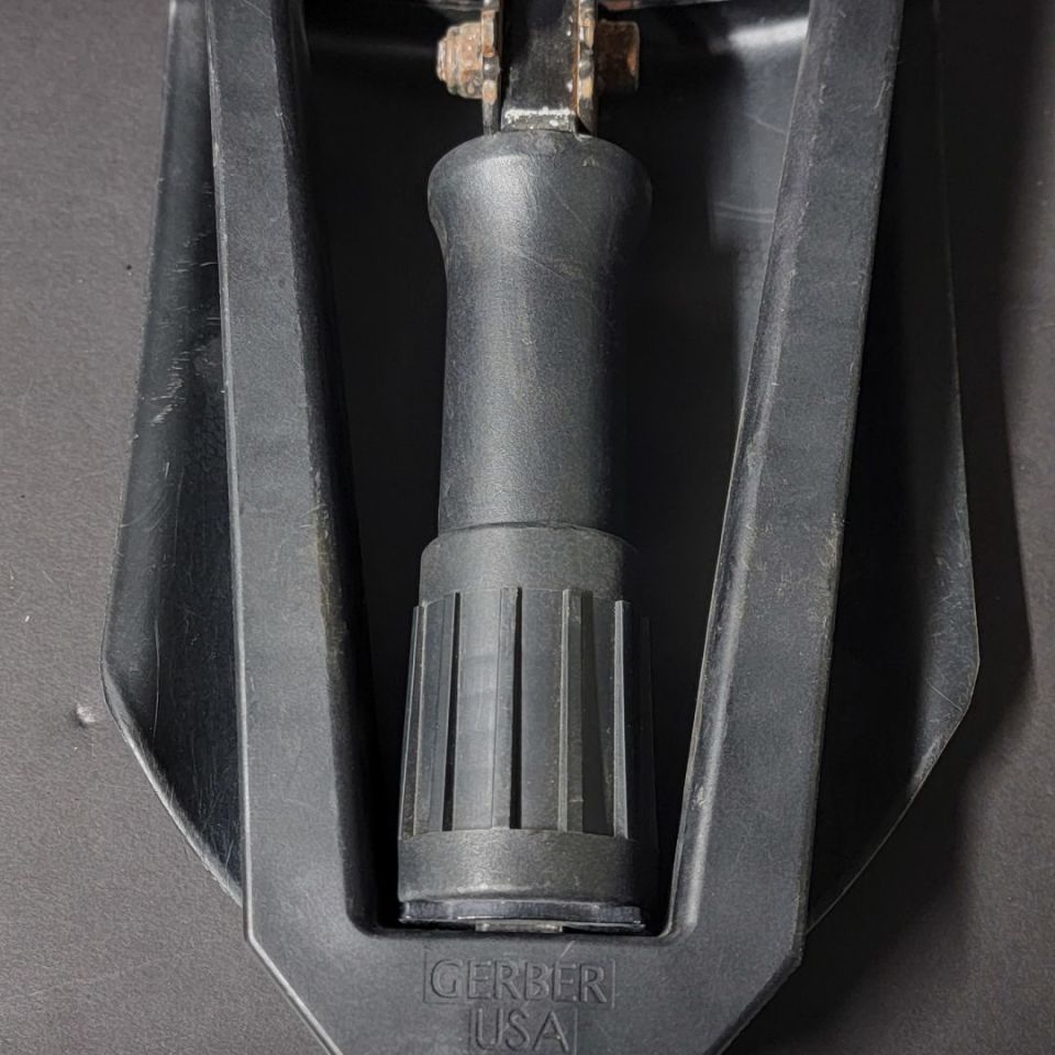 Image 3 - 1x Gerber E-Tool TriFold Shovl