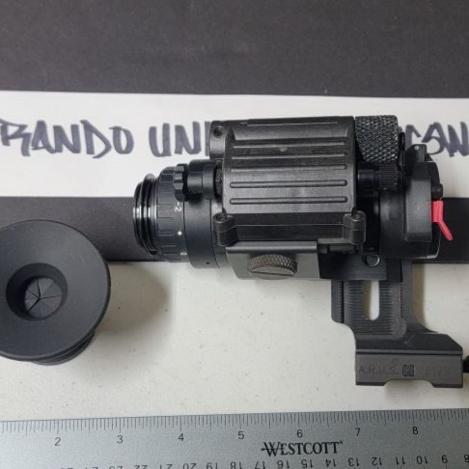 Image 5 - 1x PVS14 Shuttered Eyecup NOS 