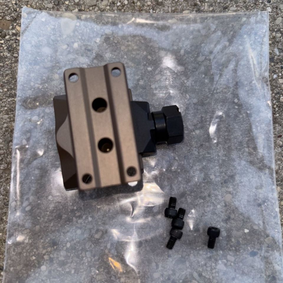 Image 3 - Geissele MRO Lower 1/3rd Mount