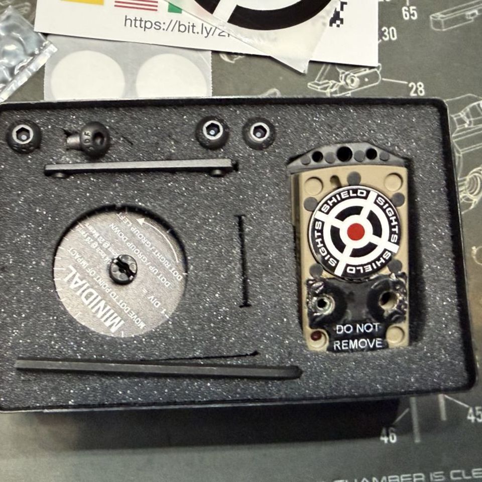 Image 2 - Shield Mini GLS FDE 4MOA NIB