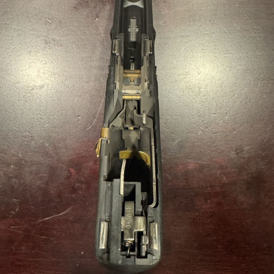 Image 3 - Glock 19 gen 3 stippled frame