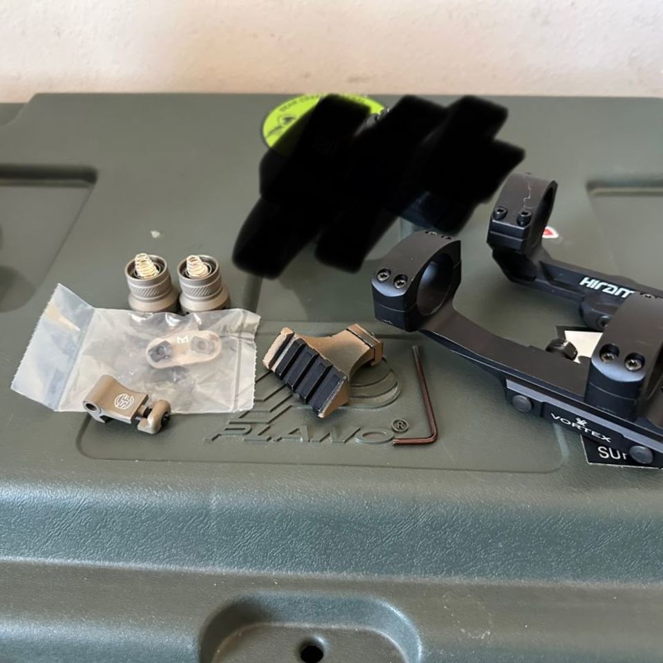 Image 1 - Loose parts 