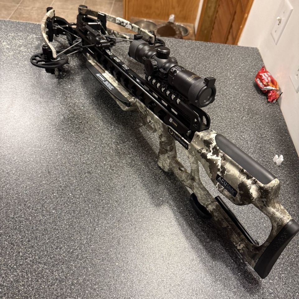 Image 3 - Tenpoint Vengant S440 Crossbow