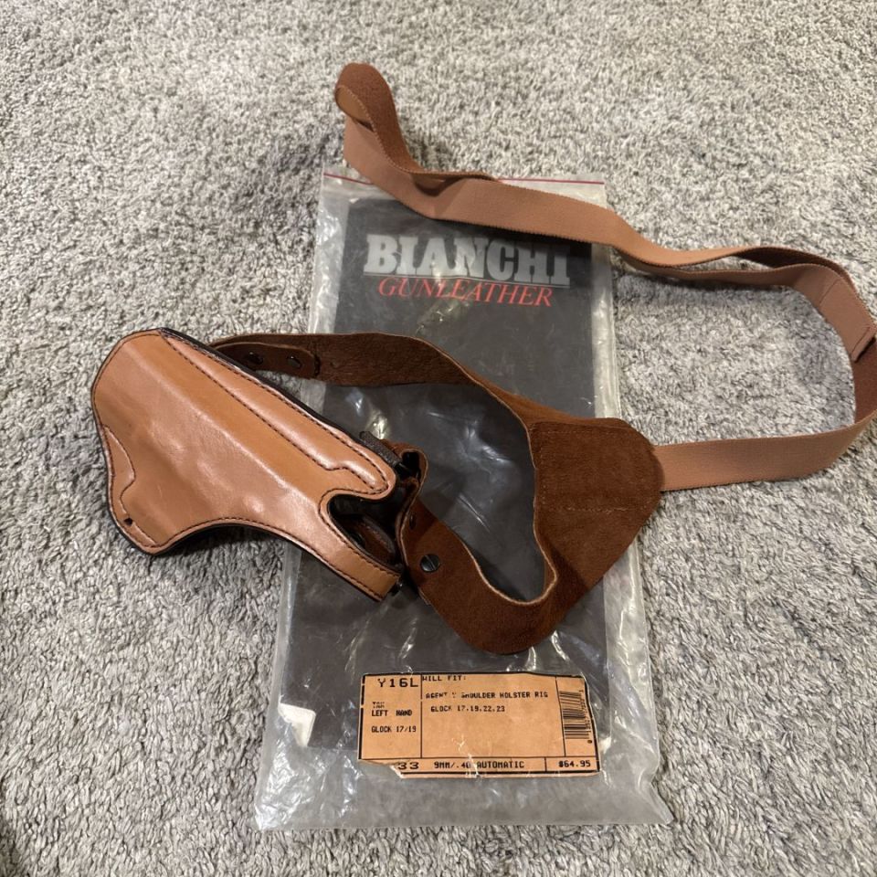 Image 1 - Left hand Glock 17/19 shoulder