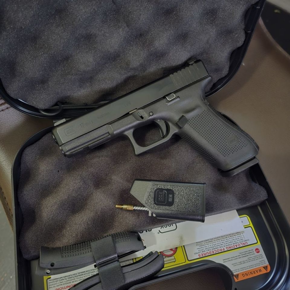 Image 1 - Glock 17 gen 5