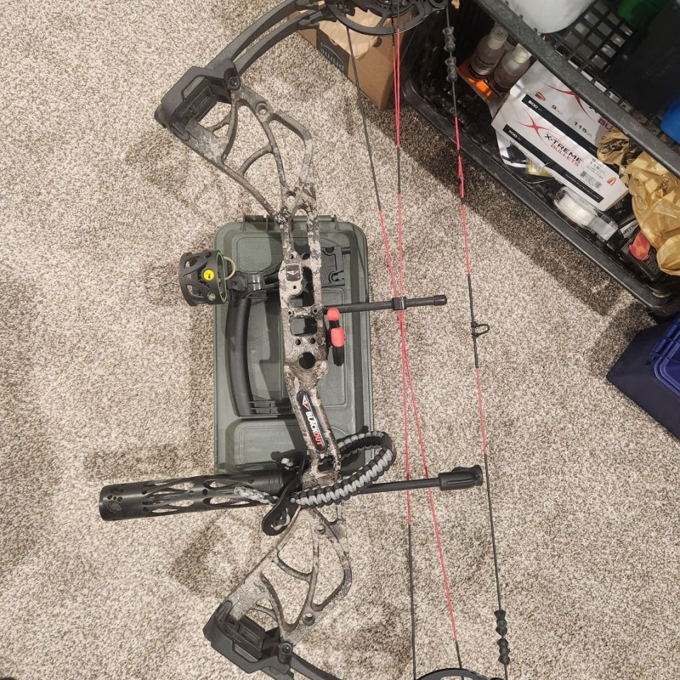 Image 1 - Bear archery blackout pursuit 