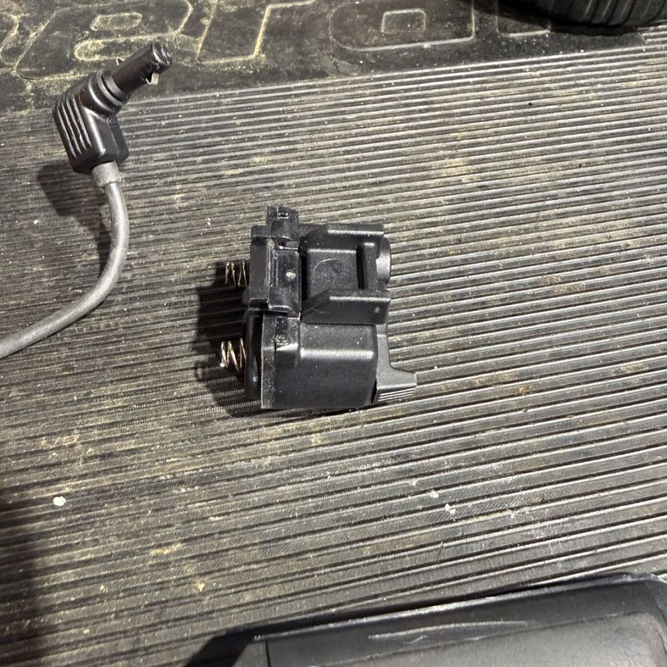 Image 2 - Streamlight TLR press switch