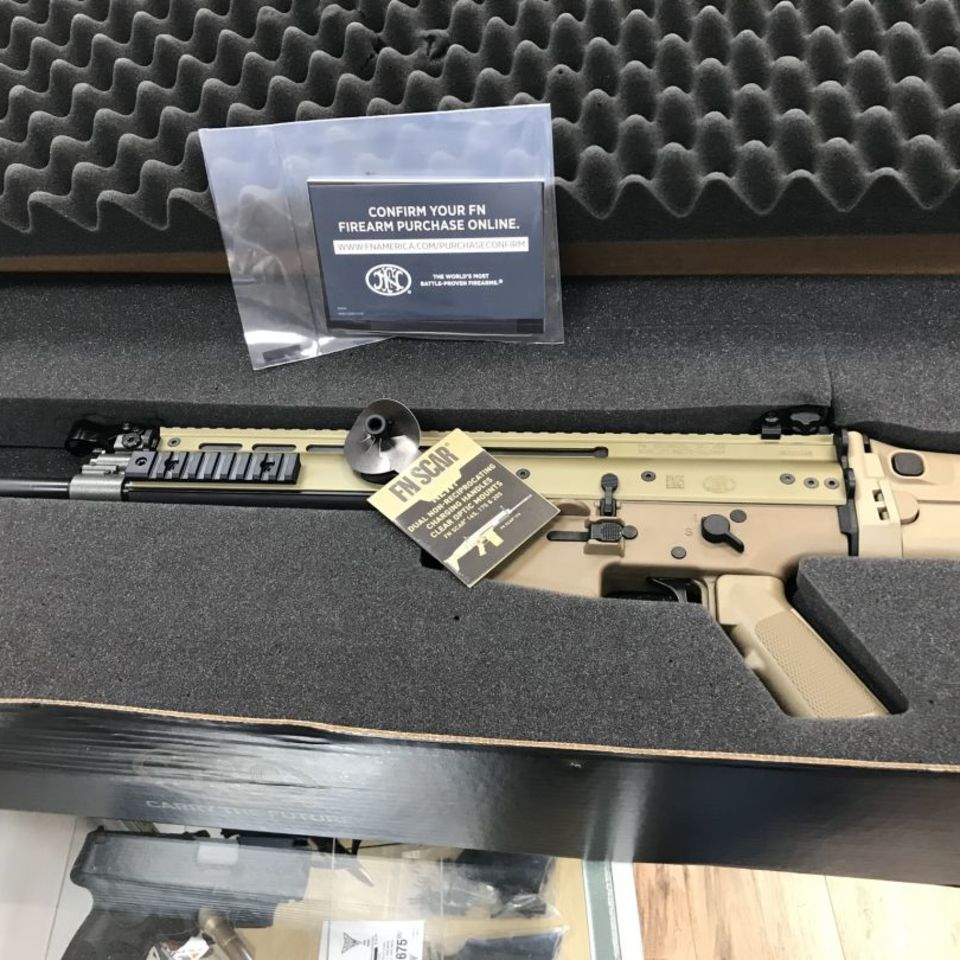 Image 3 - FN Scar 17 FDE + EXTRAS