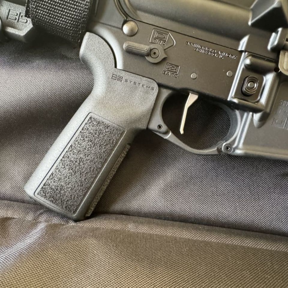 Image 6 - SPRINGFIELD ARMORY SAINT VICTO