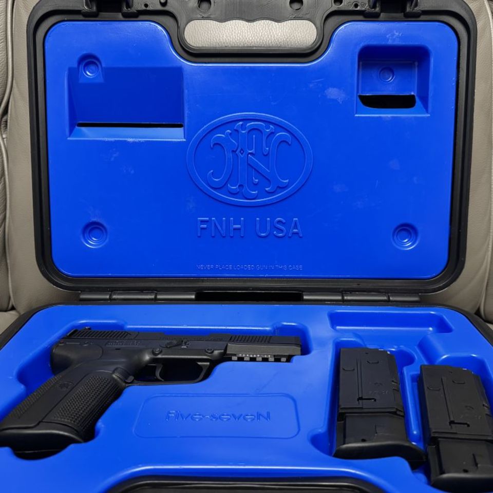 Image 5 - FN Five-seveN (5.7 x 28MM)