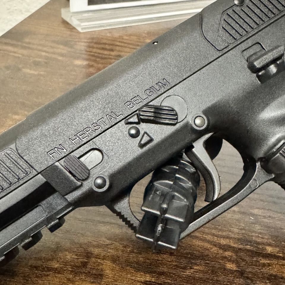 Image 2 - FN Five-seveN (5.7 x 28MM)