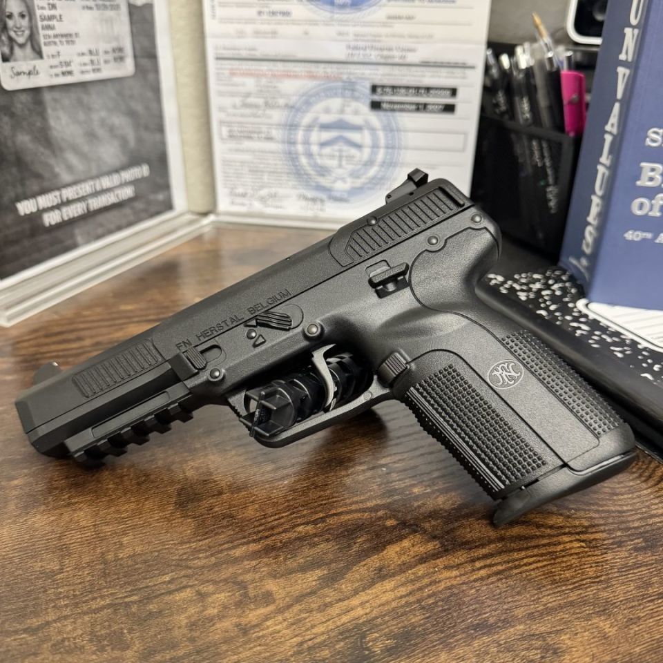 Image 1 - FN Five-seveN (5.7 x 28MM)