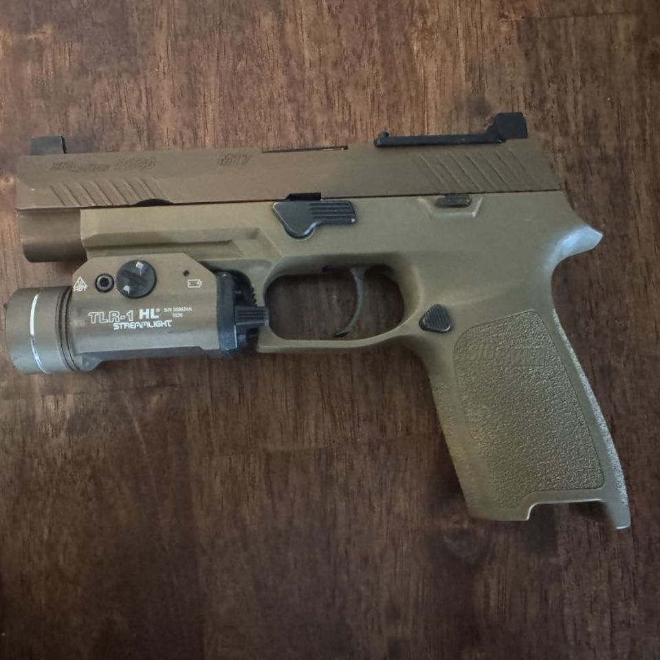 Image 2 - Sig M17 with TLR-1