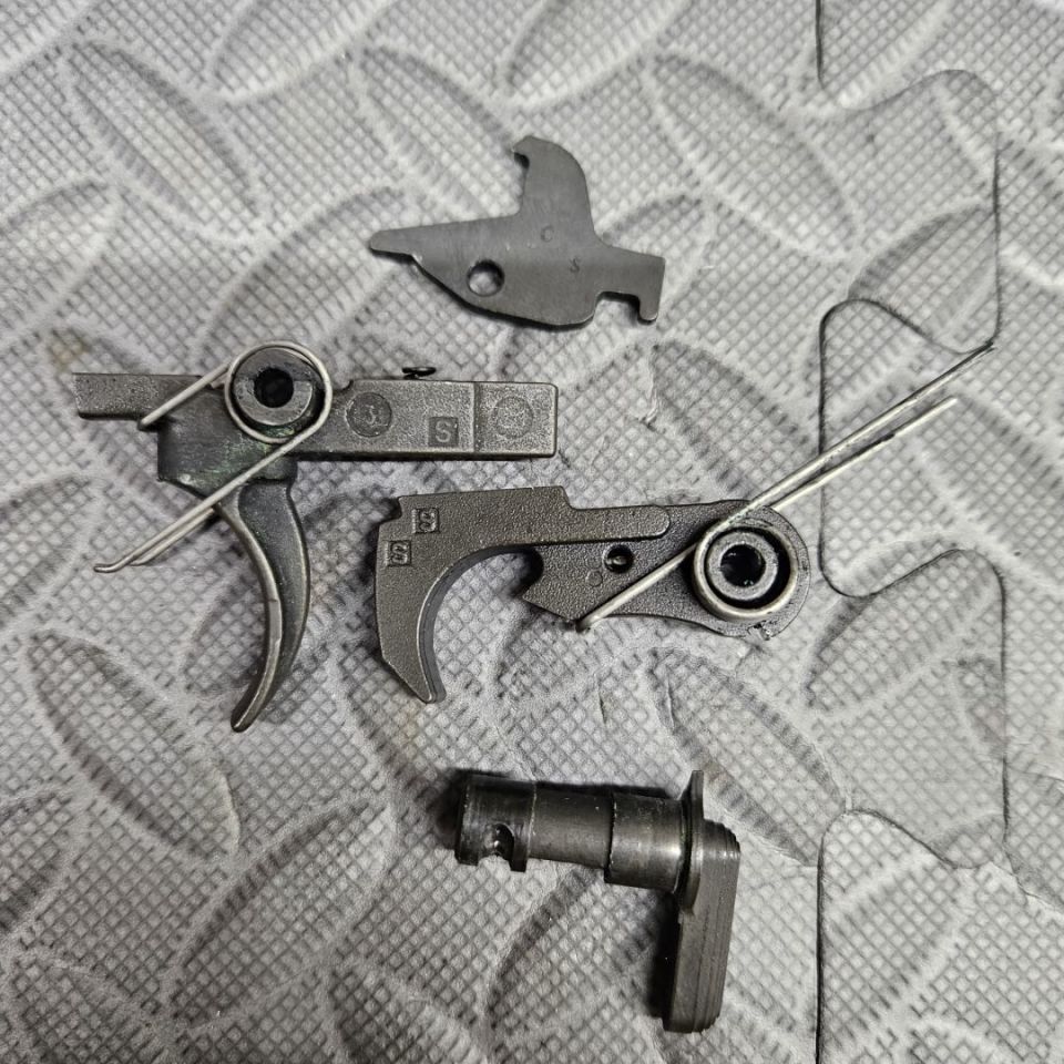 Image 1 - Colt m4 trigger