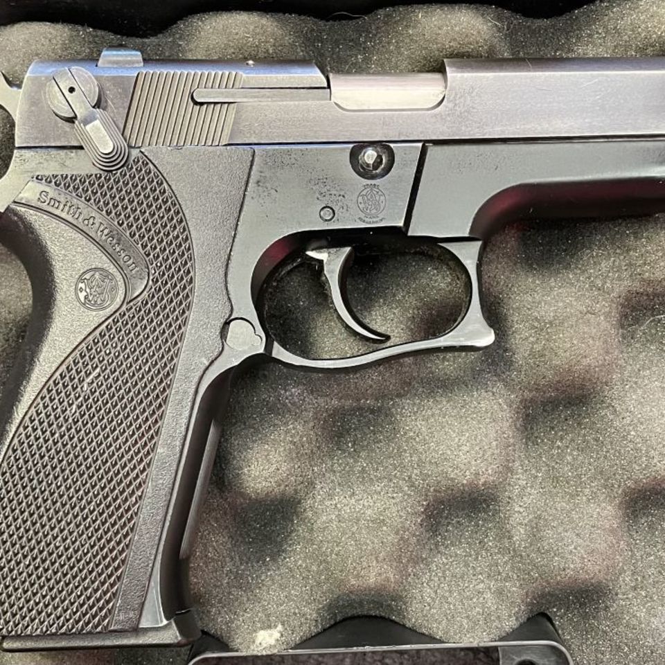 Image 2 - Smith & Wesson Mod. 5904 9mm