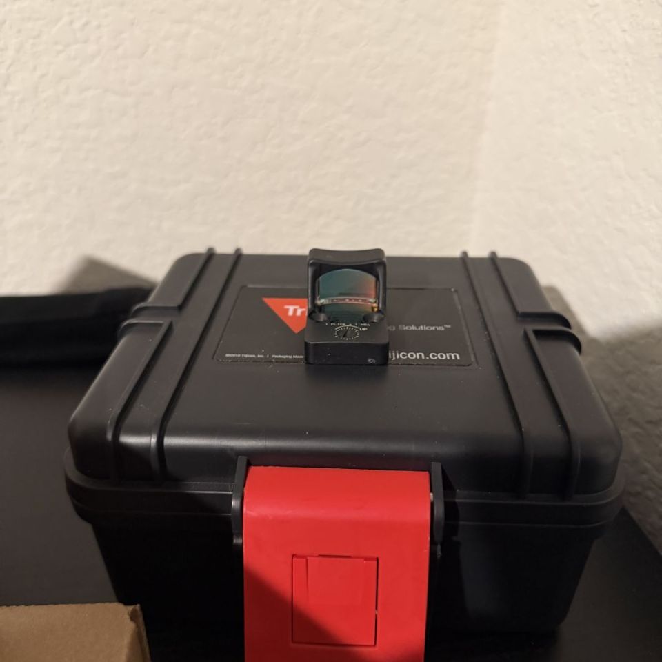 Image 2 - Trijicon RMR Type 2 RM01 3.25