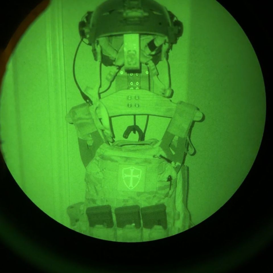 Image 5 - PVS-15 NVG Setup Team Wendy