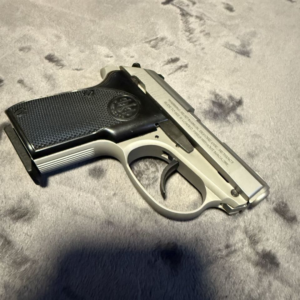 Image 3 - Beretta 3032 Tomcat .32 ACP