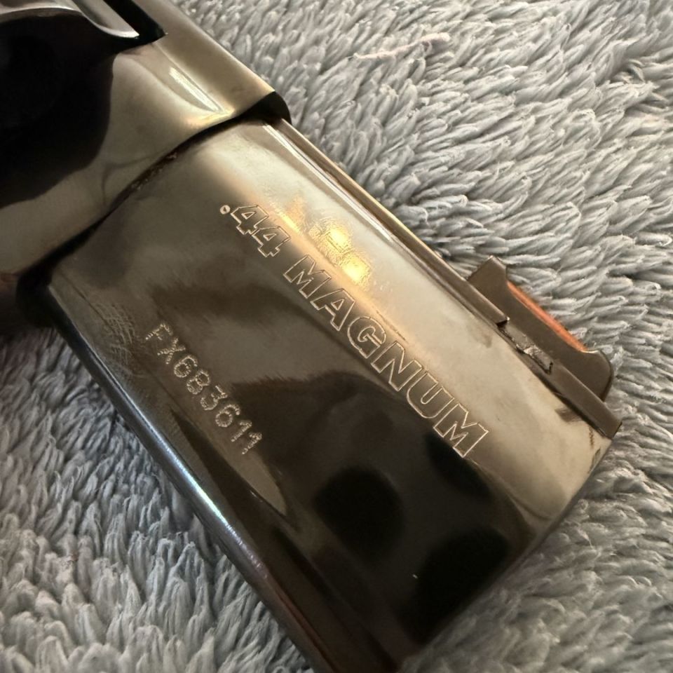 Image 2 - Rossi DA 44 MAG