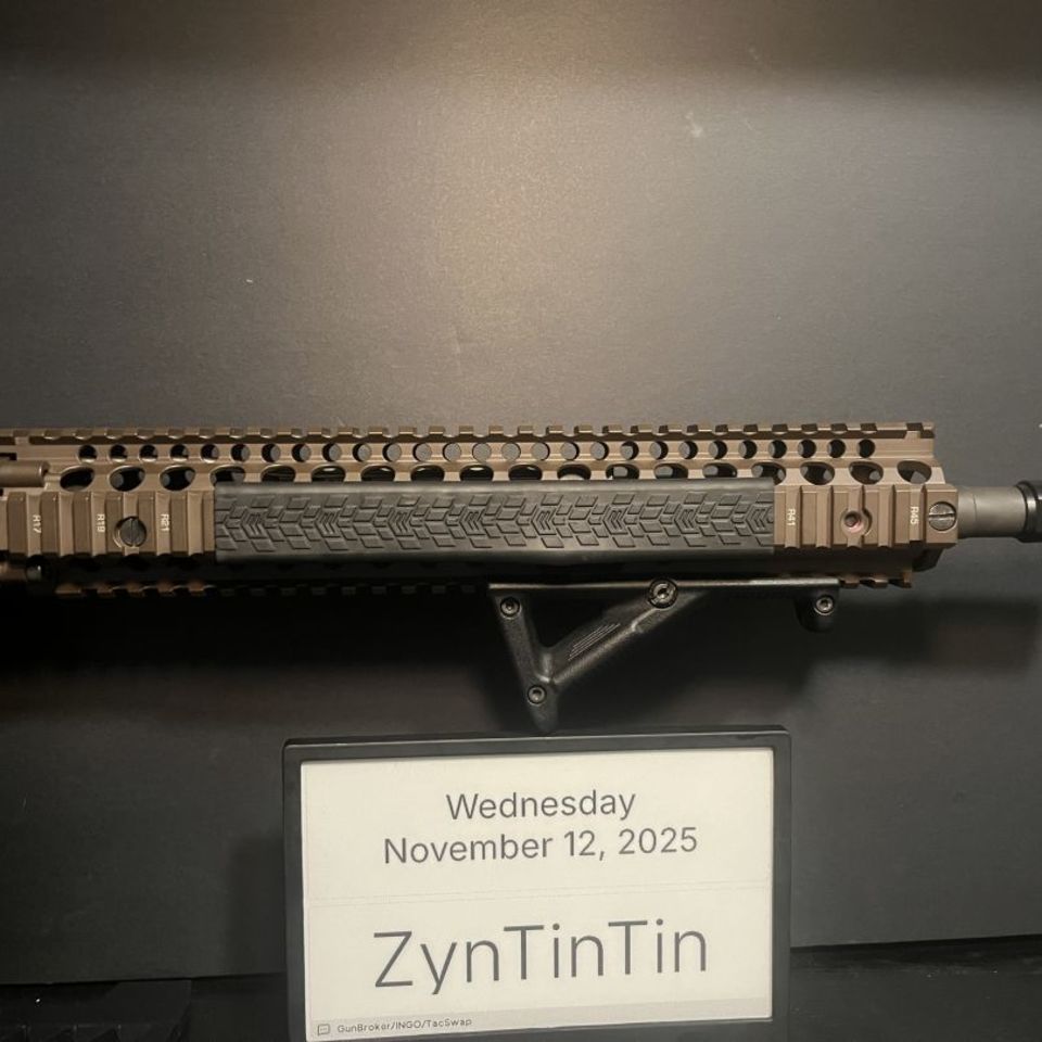 Image 2 - 16" Daniel Defense Mil Spec+