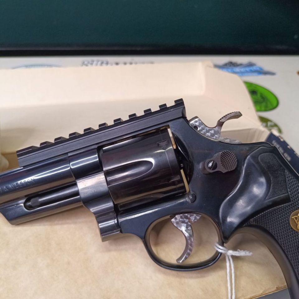 Image 2 - 1981 Smith & Wesson Model 29-3