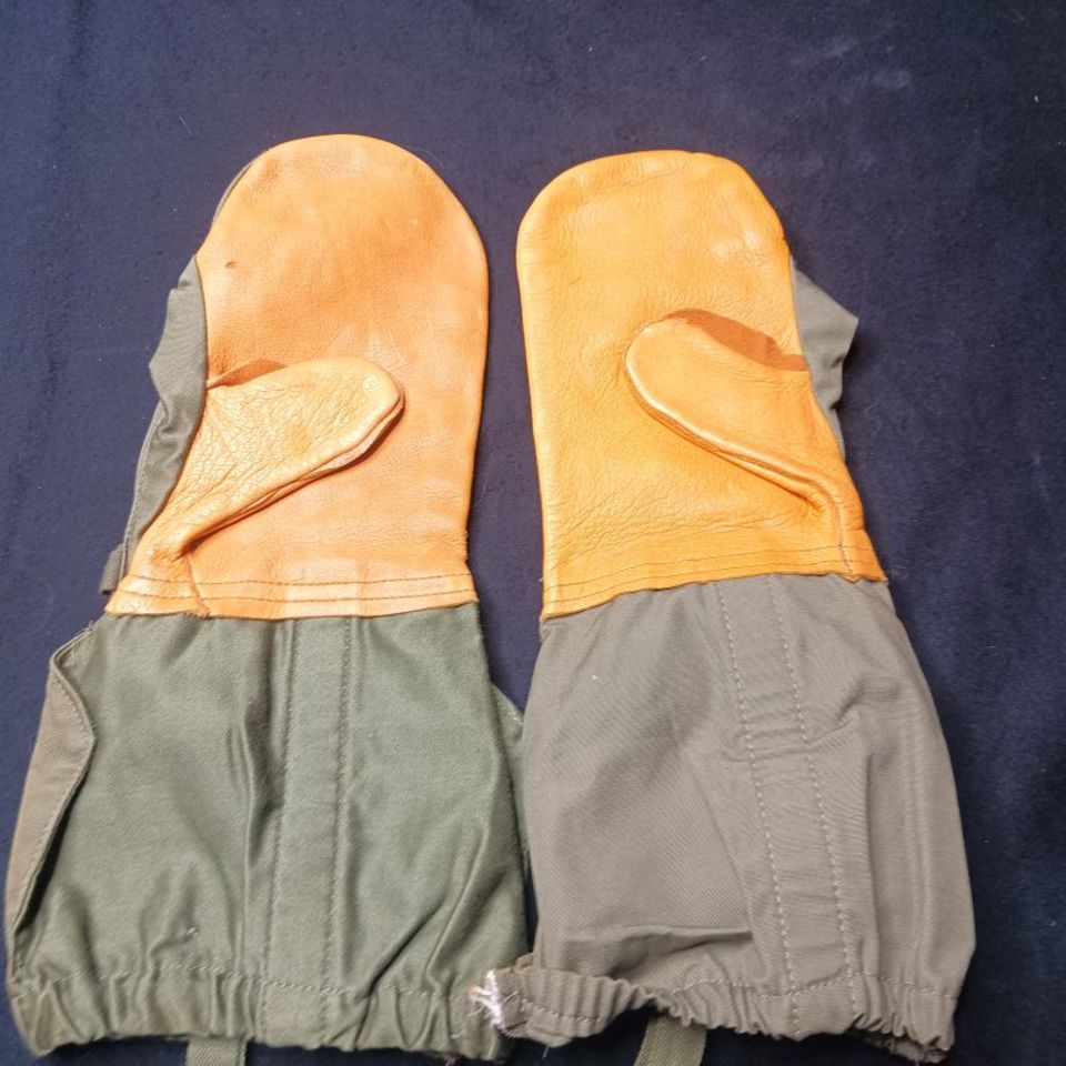 Image 2 - 1953 M1 Garand gloves unissued