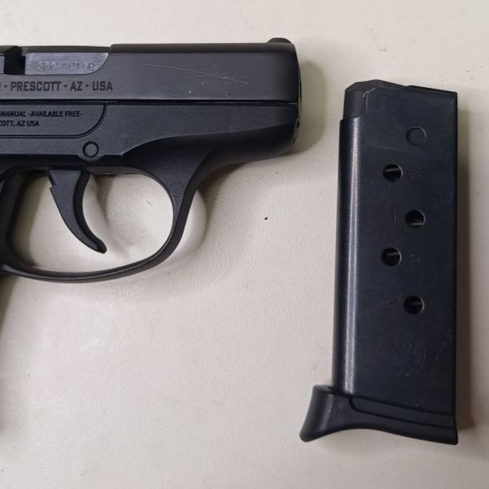 Image 2 - Ruger lcp .380 with IWB