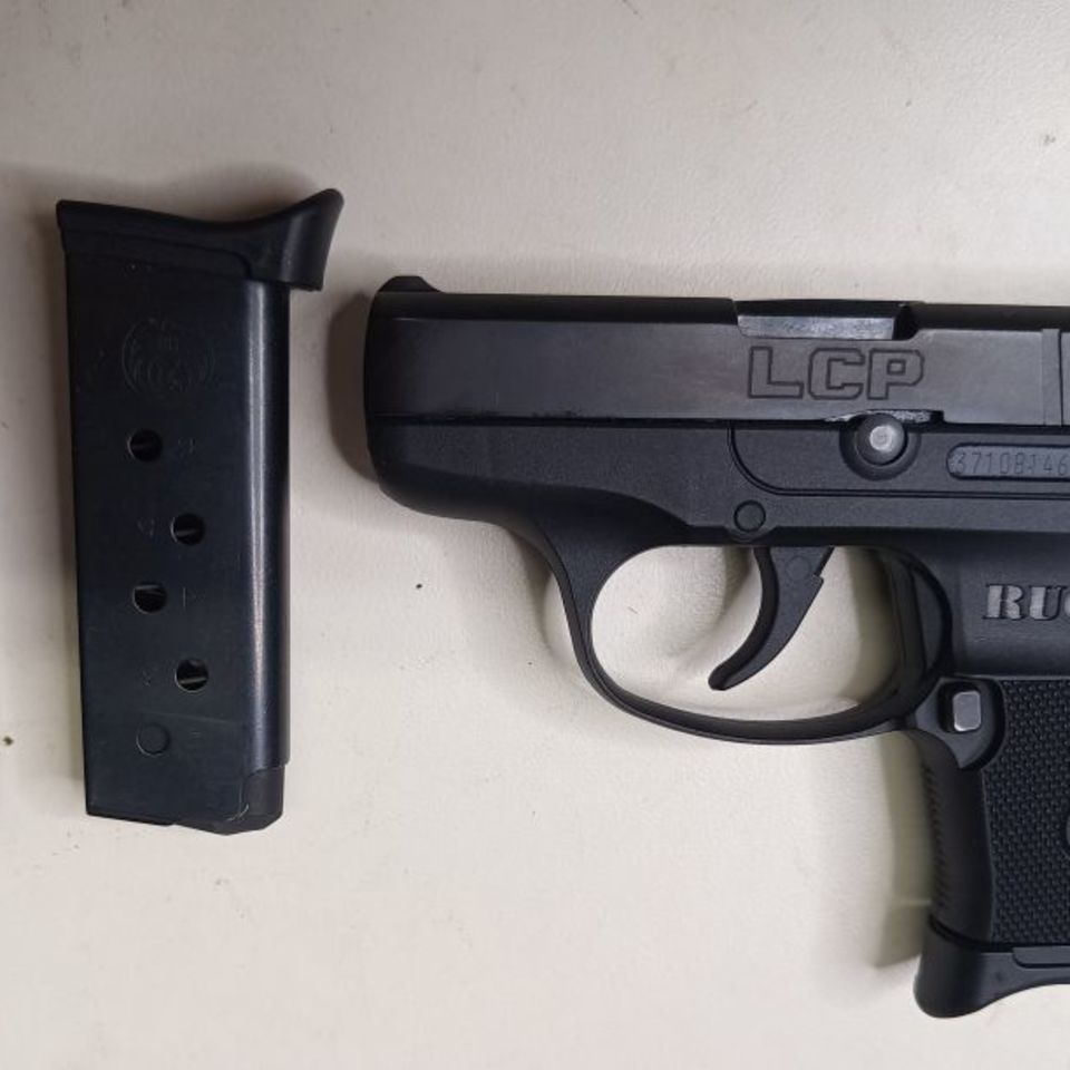 Image 3 - Ruger lcp .380 with IWB