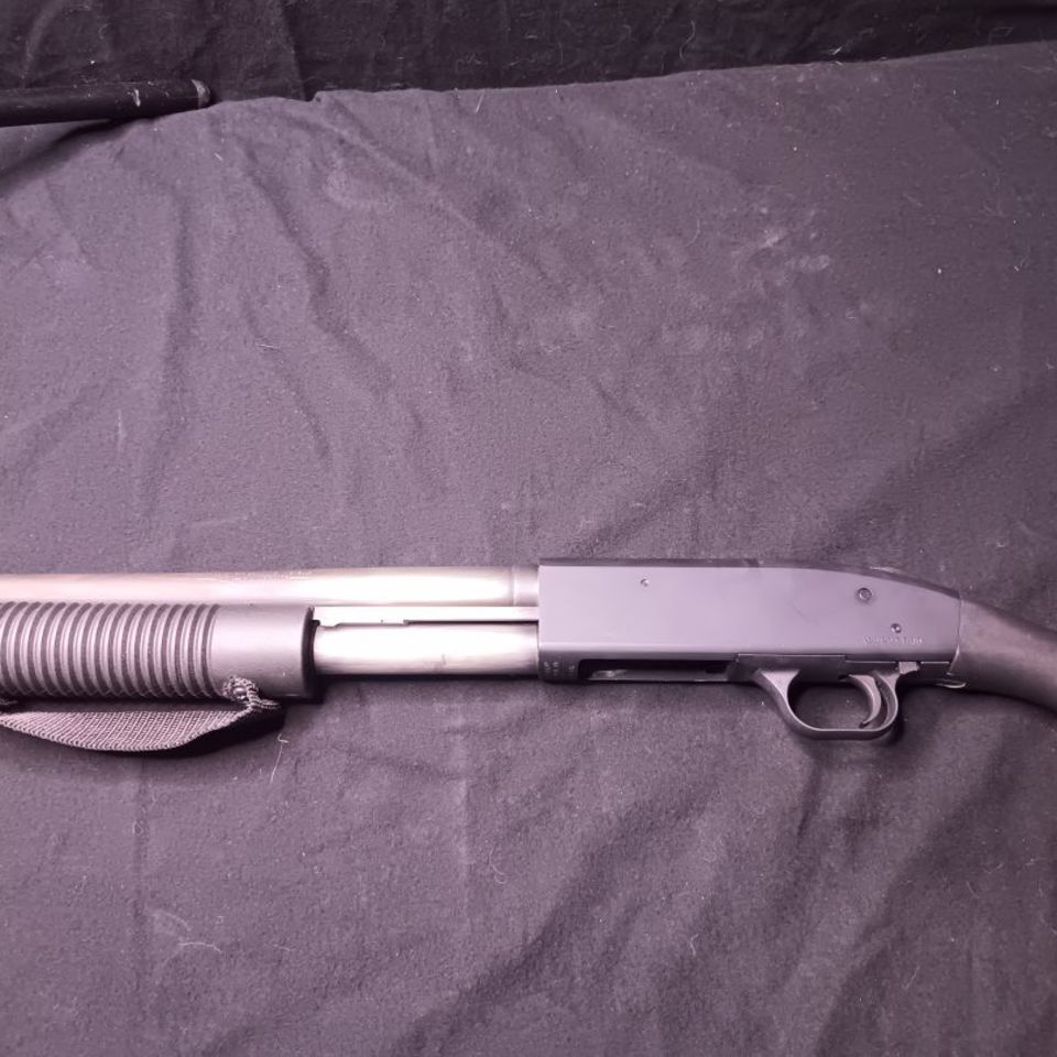 Image 2 - Mossberg 590 shockwave 
