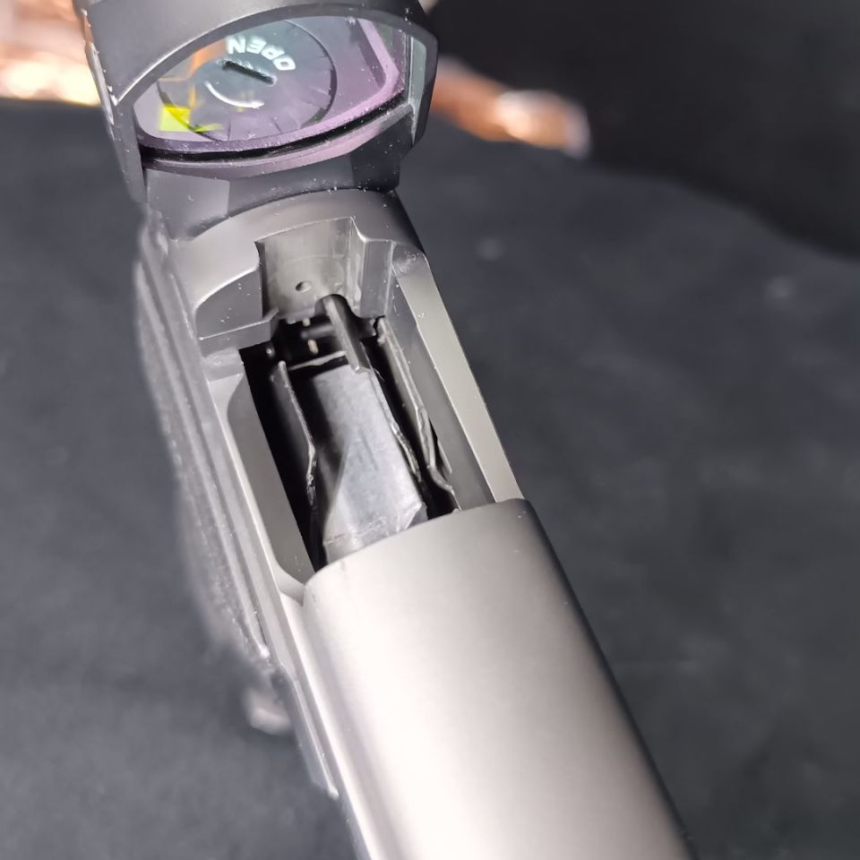 Image 3 - Sig Sauer P226 MK25-RX Romeo 1