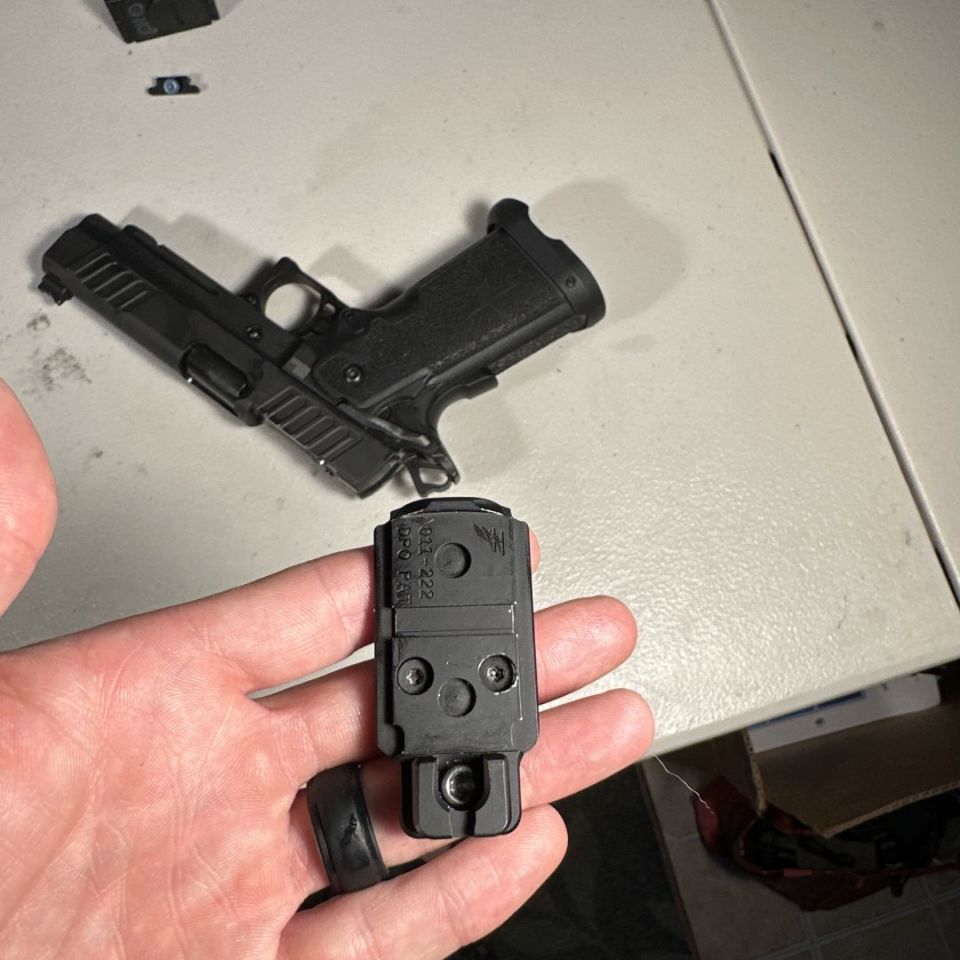 Image 2 - Dawson Precision optic plate 