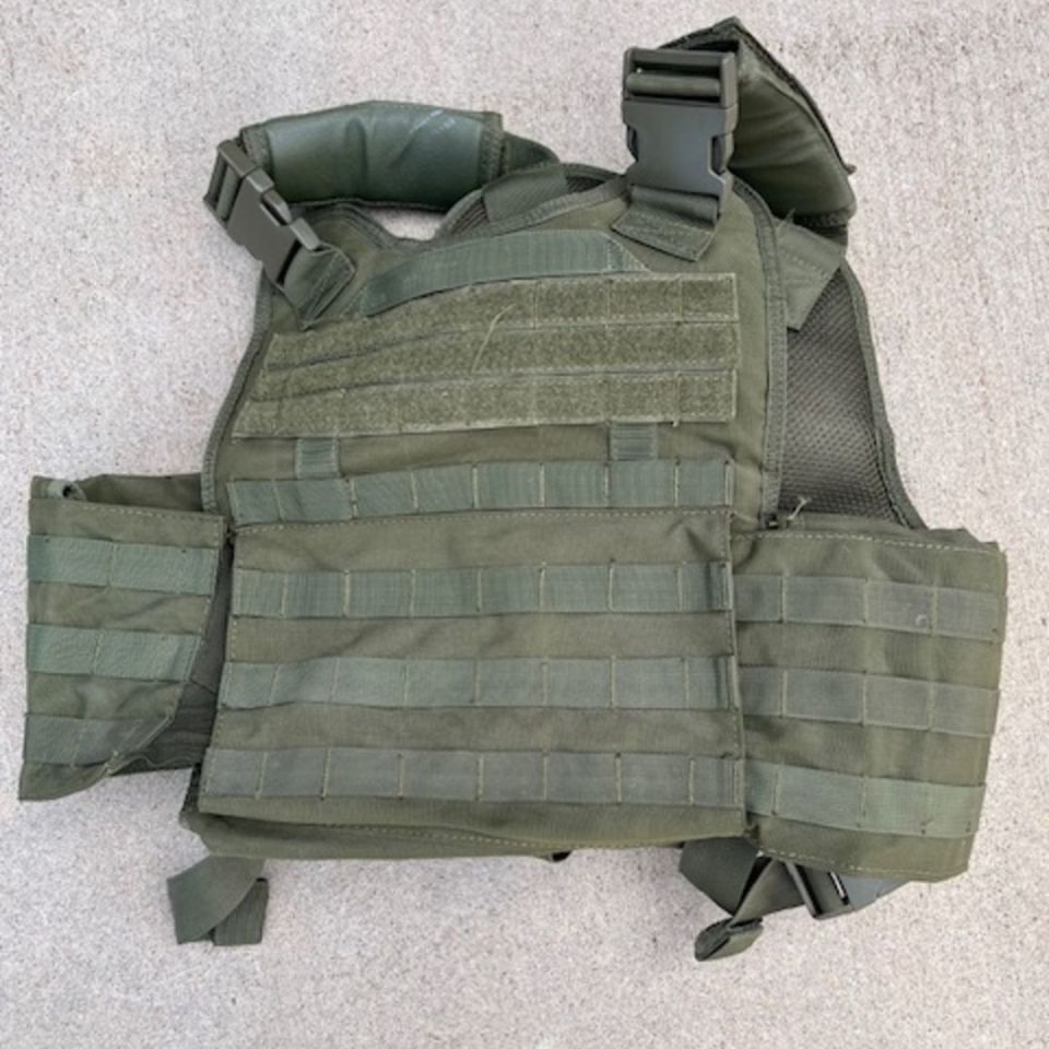 Image 2 - Condor Plate Carrier