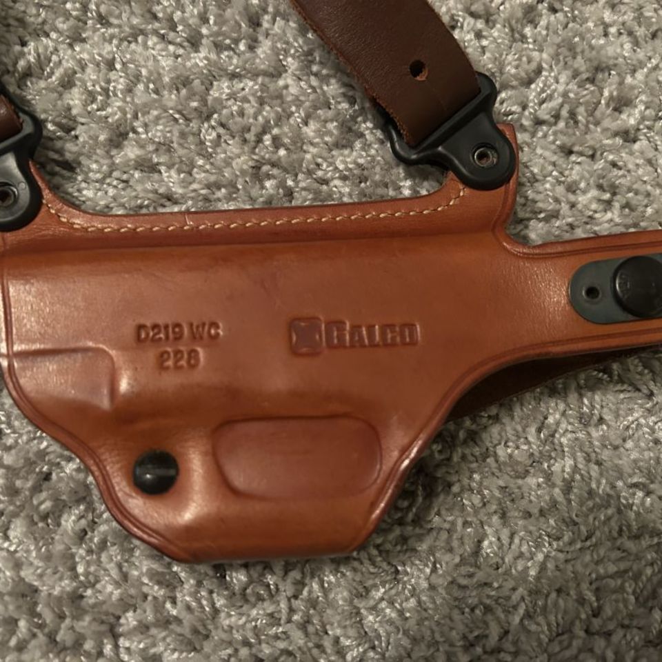 Image 5 - Galco Shoulder Holster. 