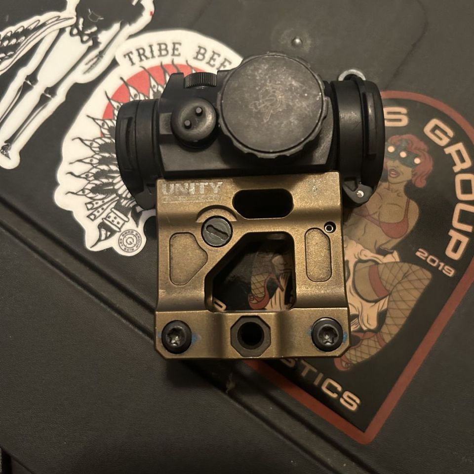 Image 2 - Aimpoint t2 w/unity mount/kac