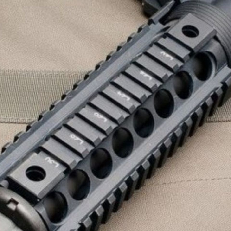 Image 3 - Midwest Industries Rail