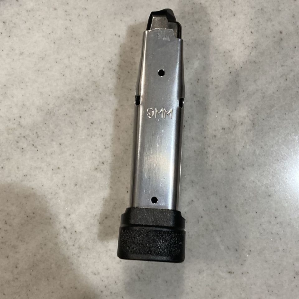 Image 3 - Springfield 11rd magazine 9mm