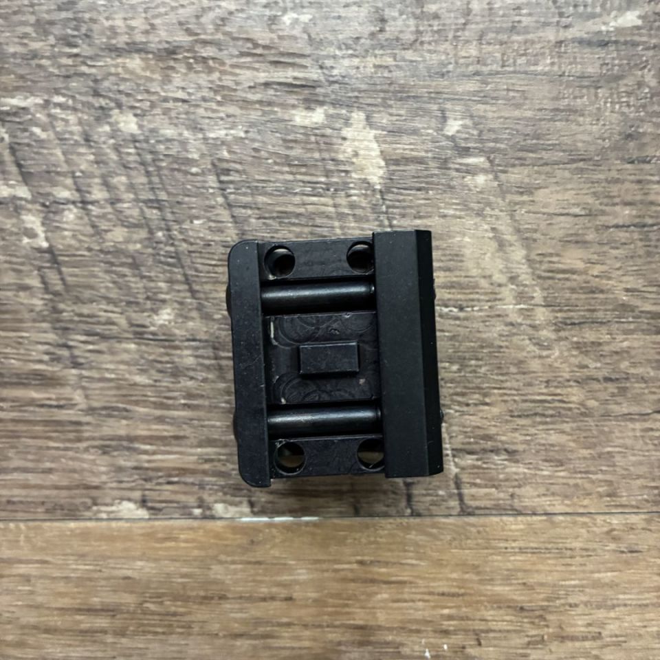 Image 4 - OEM trijicon mro mount