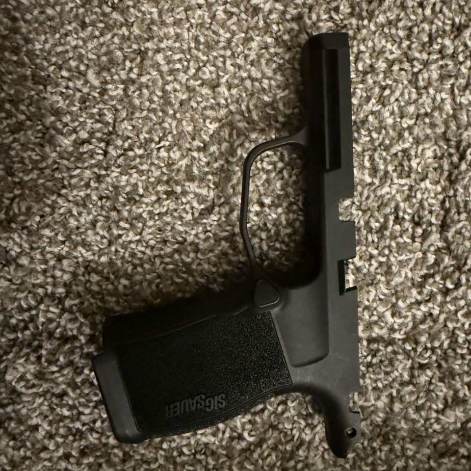 Image 2 - P365 Barrel/Grip/Sight