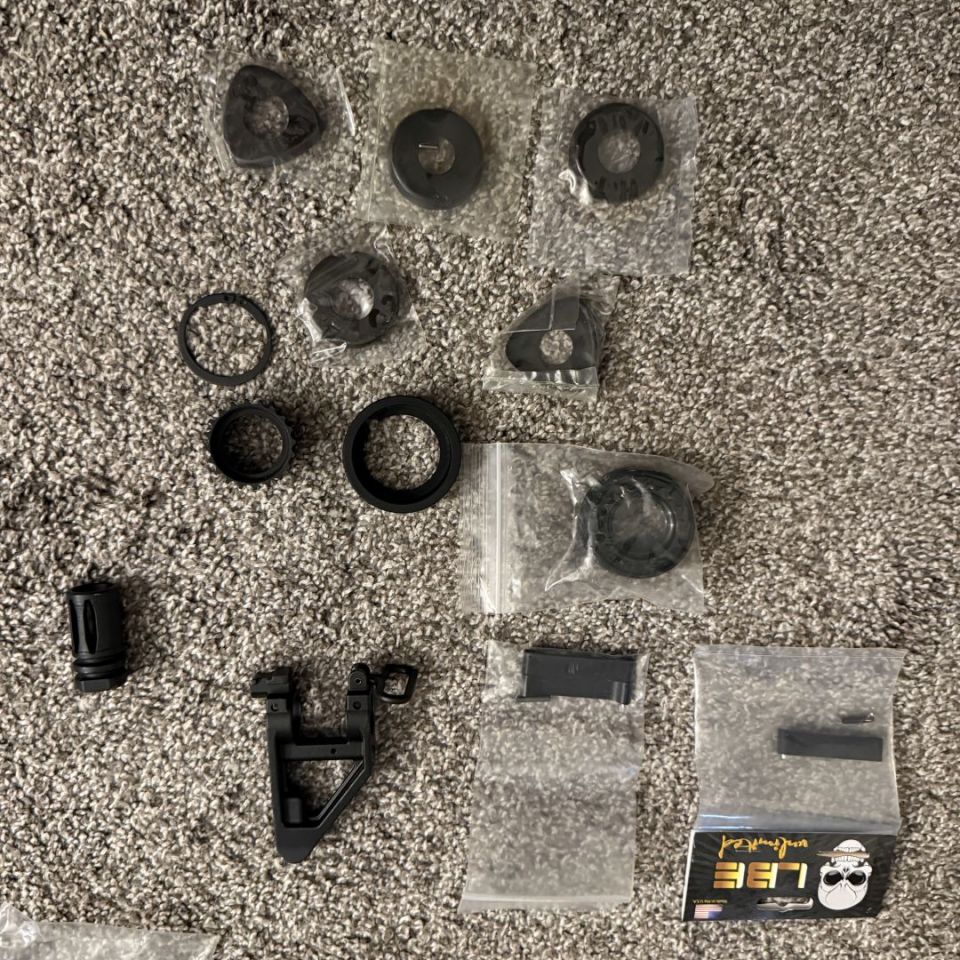 Image 4 - AR Parts/Grip/Sight