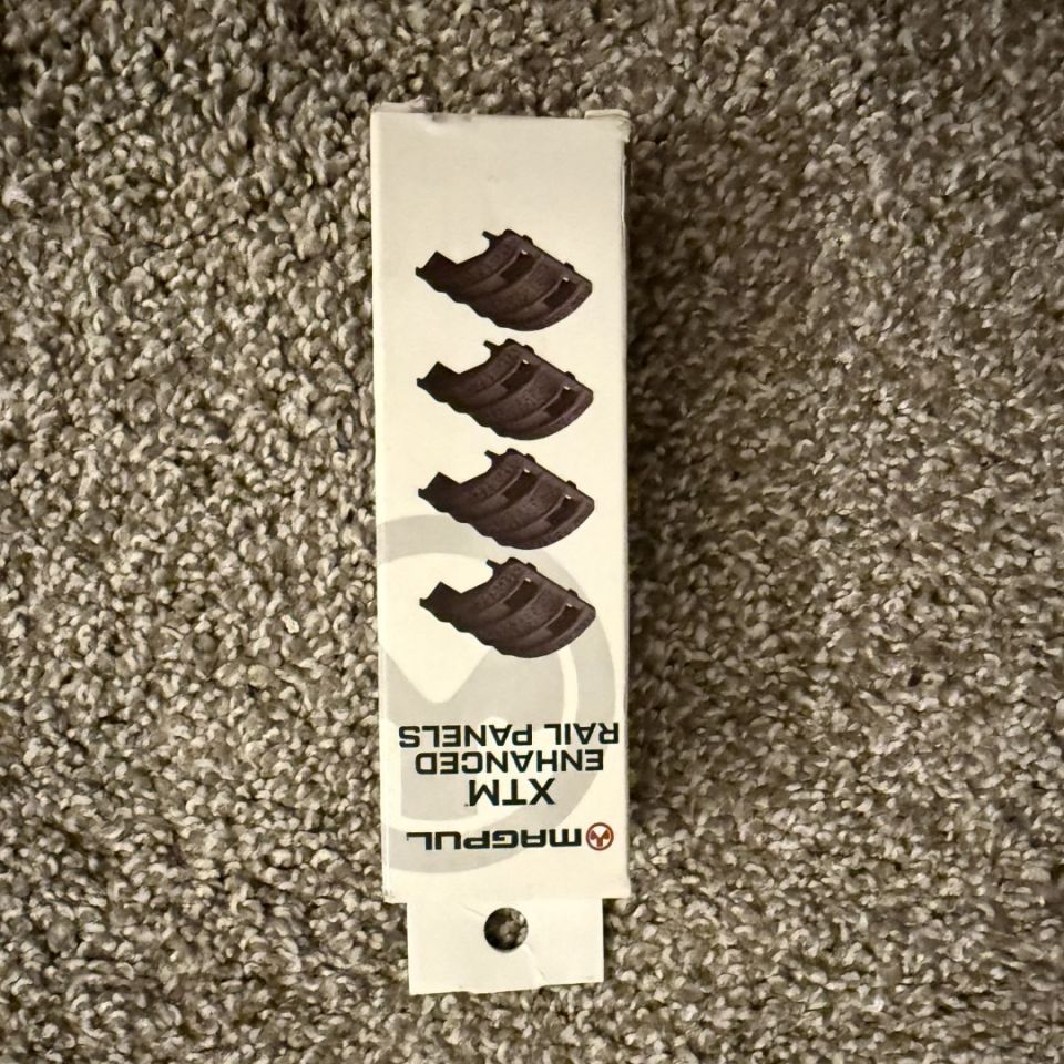 Image 3 - AR Parts/Grip/Sight