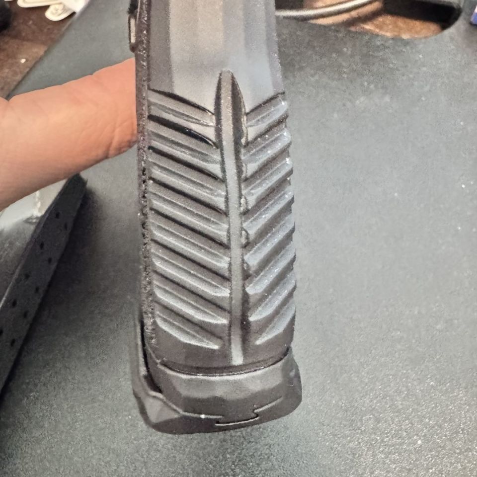 Image 3 - P365 Fuse Grip W/ Radian Parts