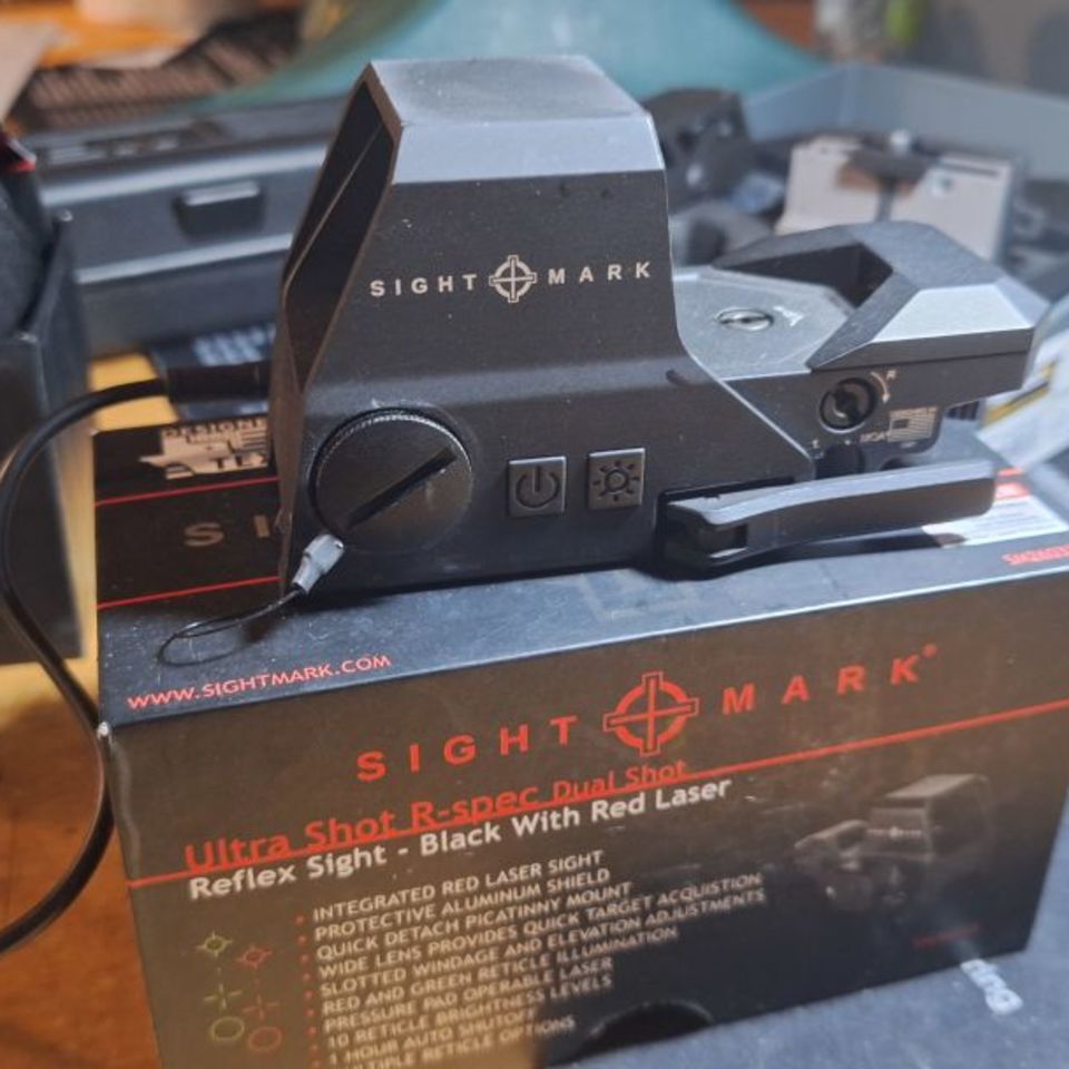 Image 2 - Sightmark duel color dot w/las