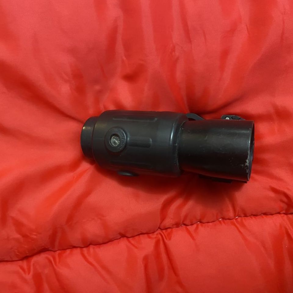 Image 3 - Eotech (L3) G23 magnifier