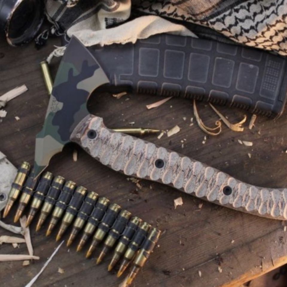 Image 4 - Half Face Blades Bleeding Hear