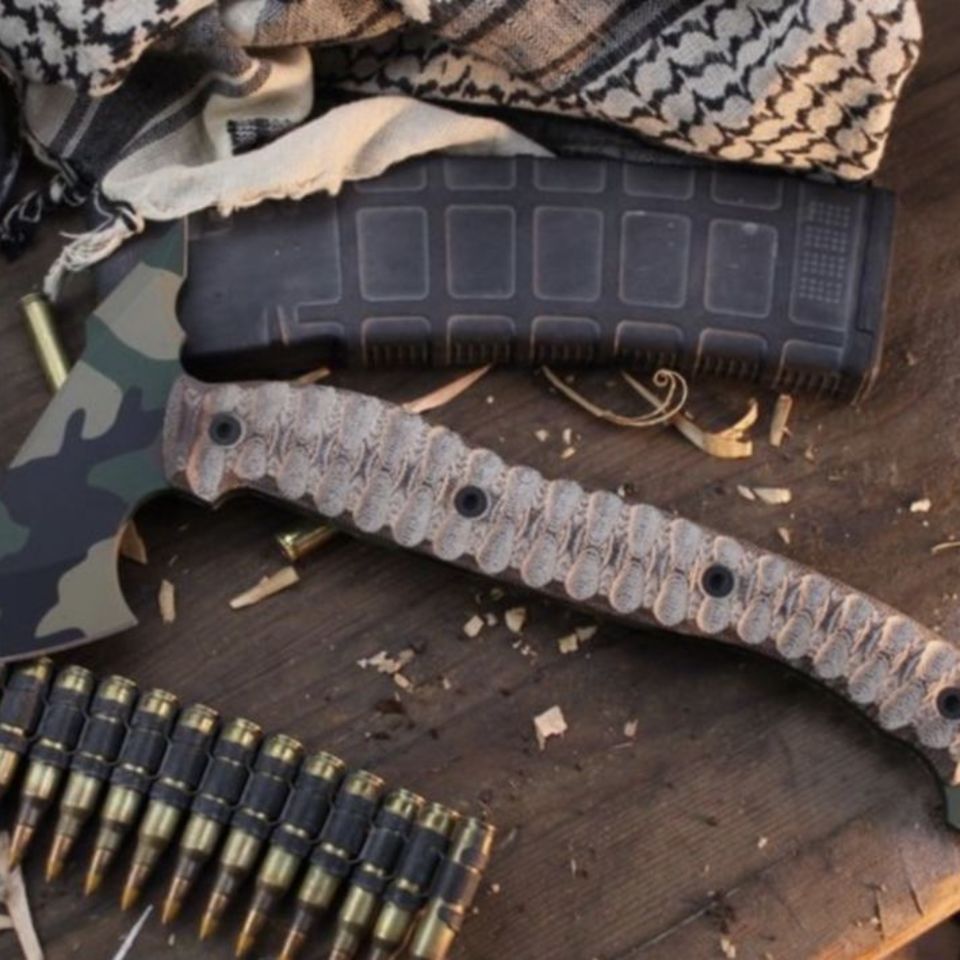 Image 2 - Half Face Blades Bleeding Hear