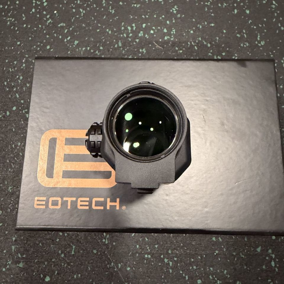 Image 3 - Brand New Eotech G33 Magnifier